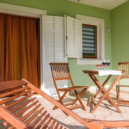 In Okrug Gornji With Sea View, Terrace, Air Conditioning, Wifi 3436-2 * טרוגיר