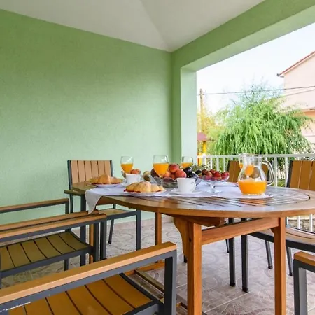 In Okrug Gornji With Sea View, Terrace, Air Conditioning, Wifi 3436-2 * 特罗吉尔