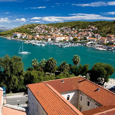 In Okrug Gornji With Sea View, Terrace, Air Conditioning, Wifi 3436-2 * 特罗吉尔