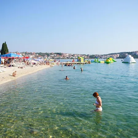 דירה In Okrug Gornji With Sea View, Terrace, Air Conditioning, Wifi 3436-2 טרוגיר