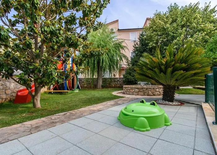 In Okrug Gornji With Sea View, Terrace, Air Conditioning, Wifi 3436-2 公寓