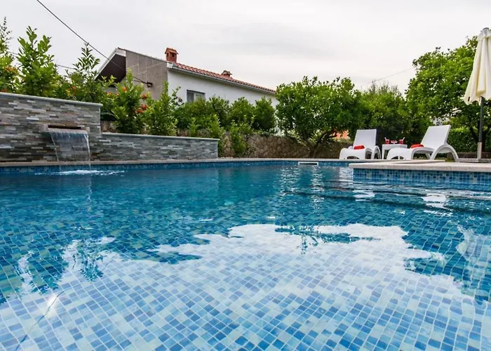 In Okrug Gornji With Sea View, Terrace, Air Conditioning, Wifi 3436-2 Apartament *