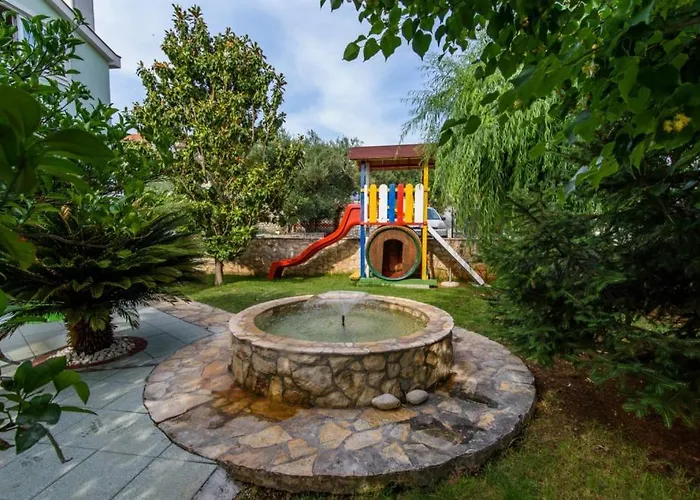 In Okrug Gornji With Sea View, Terrace, Air Conditioning, Wifi 3436-2 * 特罗吉尔