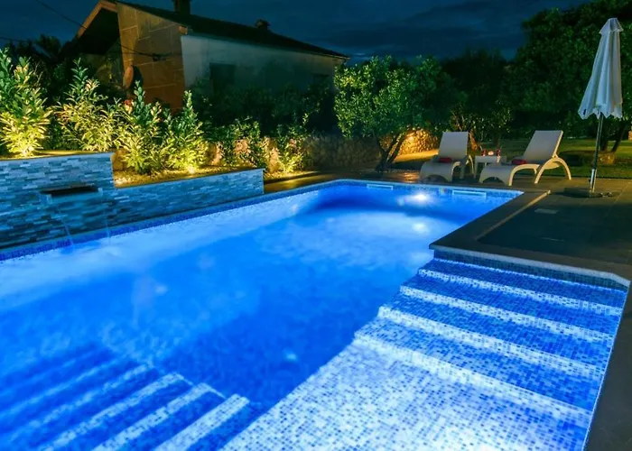 In Okrug Gornji With Sea View, Terrace, Air Conditioning, Wifi 3436-2