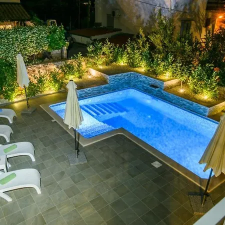 In Okrug Gornji With Sea View, Terrace, Air Conditioning, Wifi 3436-2 Traù