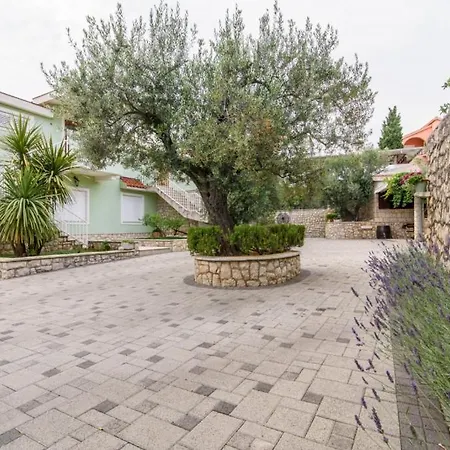 In Okrug Gornji With Sea View, Terrace, Air Conditioning, Wifi 3436-2 * Traù