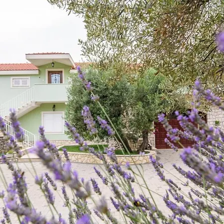 In Okrug Gornji With Sea View, Terrace, Air Conditioning, Wifi 3436-2 Trogir