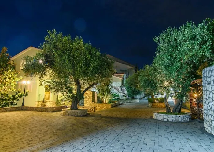 In Okrug Gornji With Sea View, Terrace, Air Conditioning, Wifi 3436-2 * Trogir