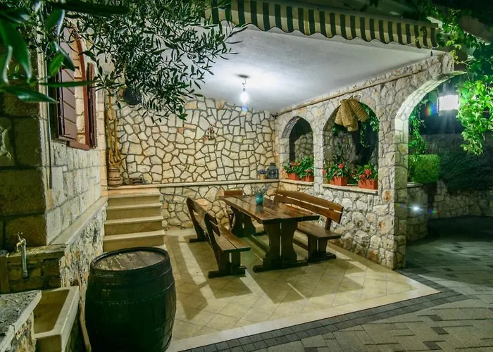 In Okrug Gornji With Sea View, Terrace, Air Conditioning, Wifi 3436-2 Appartement Trogir
