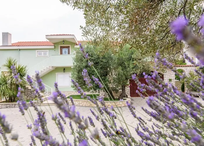 In Okrug Gornji With Sea View, Terrace, Air Conditioning, Wifi 3436-2 Trogir