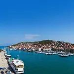 In Okrug Gornji With Sea View, Terrace, Air Conditioning, Wifi 3436-2 Apartamento