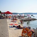 In Okrug Gornji With Sea View, Terrace, Air Conditioning, Wifi 3436-2 Apartamento